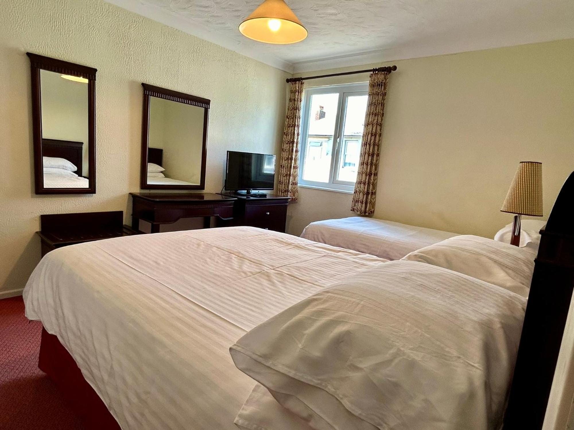 Regent Court - Seafront, Sandown - Free Car Ferry For Bookings Of 3 Or More Nights, Subject To Availability Δωμάτιο φωτογραφία
