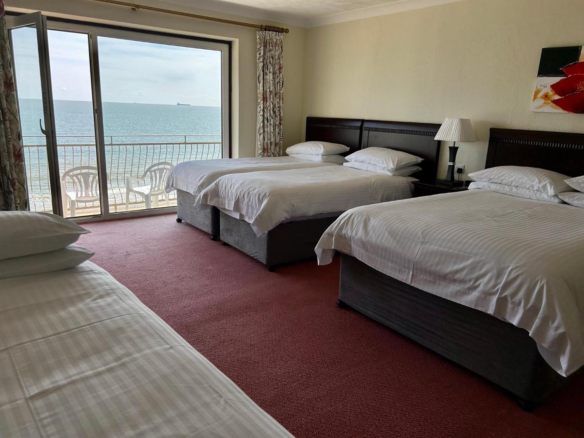 Regent Court - Seafront, Sandown - Free Car Ferry For Bookings Of 3 Or More Nights, Subject To Availability Δωμάτιο φωτογραφία