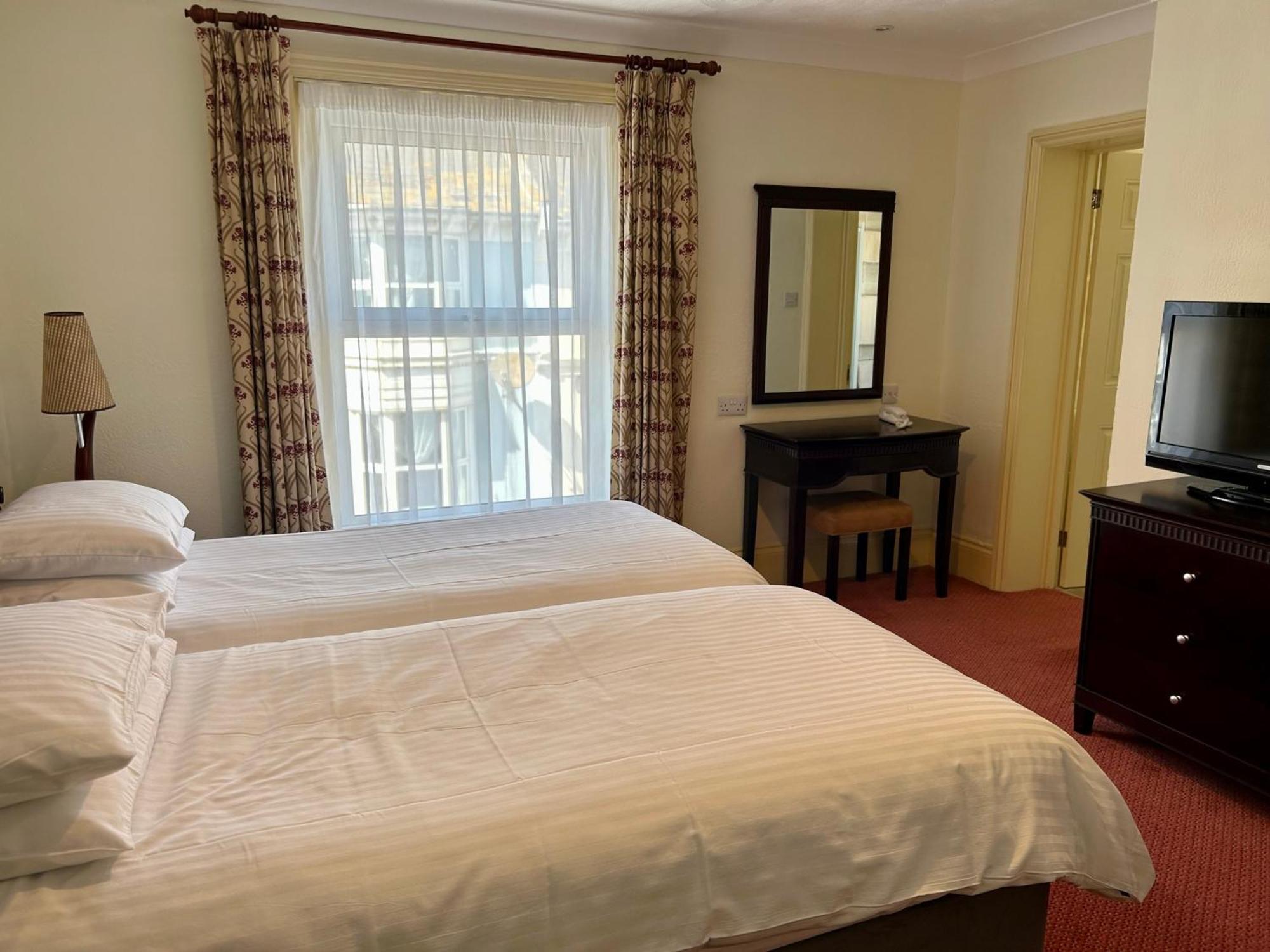 Regent Court - Seafront, Sandown - Free Car Ferry For Bookings Of 3 Or More Nights, Subject To Availability Δωμάτιο φωτογραφία
